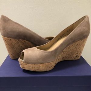 Stuart Weitzman Anna suede wedges in Haze size 8.5